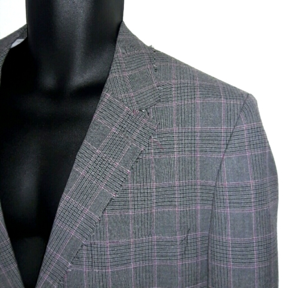 Grey Fitted Plaid Blazer w/ Distinctive Accents, XL - Picture 3 of 9